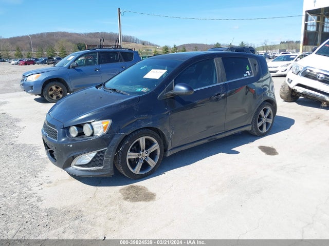 Chevrolet Sonic Rs Manual 2015 1G1JH6SB9F4126026 Image 2