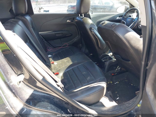 Chevrolet Sonic Rs Manual 2015 1G1JH6SB9F4126026 Image 8