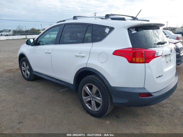 Toyota Rav4 Xle 2015 2T3WFREV7FW172659 Image 3