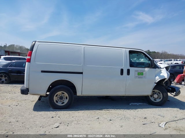 Chevrolet Express 2500 Work Van 2016 1GCWGAFFXG1224873 Image 13