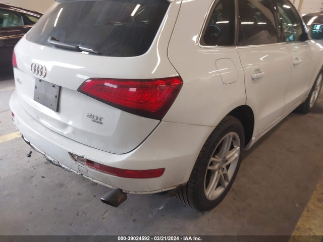 WA1LFAFP3EA009180 Audi Q5 2.0t Premium
