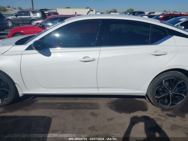 1N4BL4CW4RN349983 Nissan Altima Sr Intelligent Awd