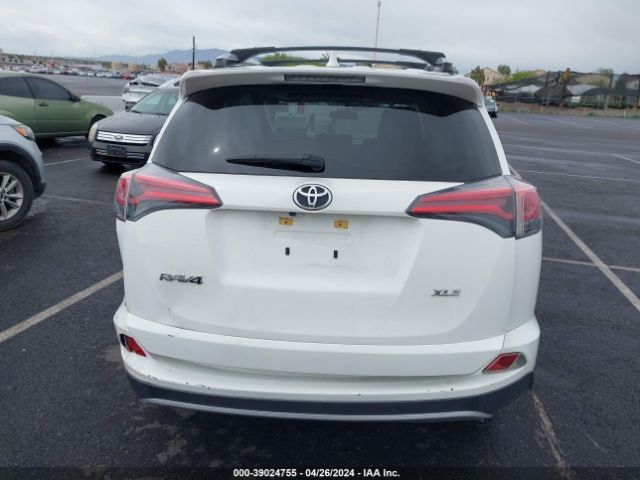 JTMWFREV5GJ070227 Toyota Rav4 Xle