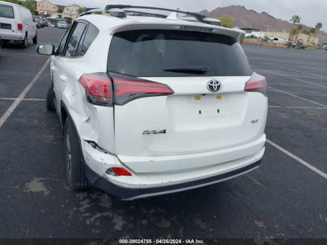 JTMWFREV5GJ070227 Toyota Rav4 Xle