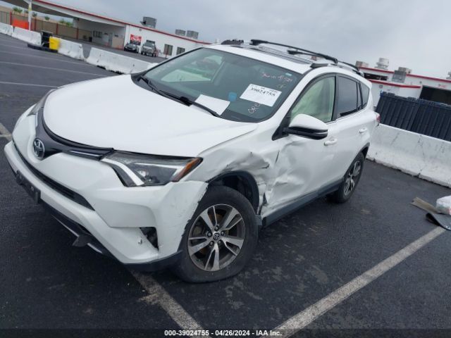 JTMWFREV5GJ070227 Toyota Rav4 Xle