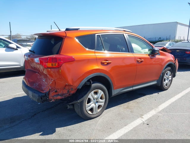 Toyota RAV4 LE 2015 JTMBFREV4FJ018858 Image 4