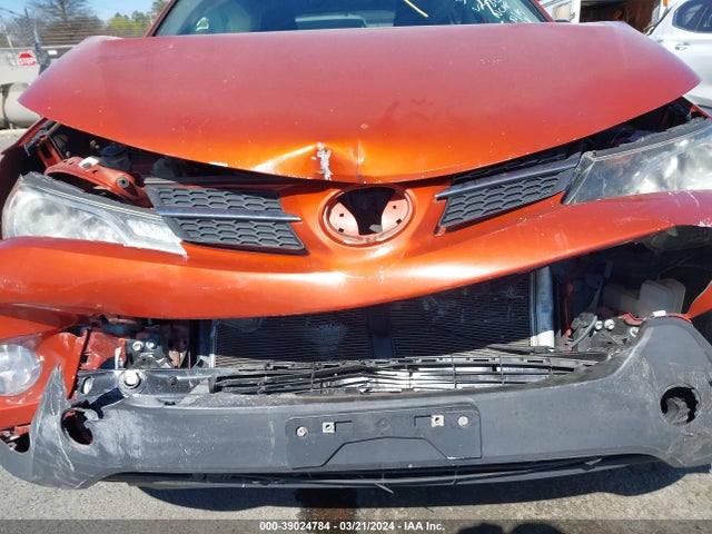 Toyota RAV4 LE 2015 JTMBFREV4FJ018858 Image 6
