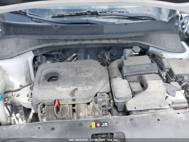 5XYPG4A37HG216931 KIA Sorento 2.4l Lx