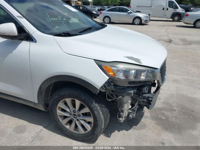 5XYPG4A37HG216931 KIA Sorento 2.4l Lx
