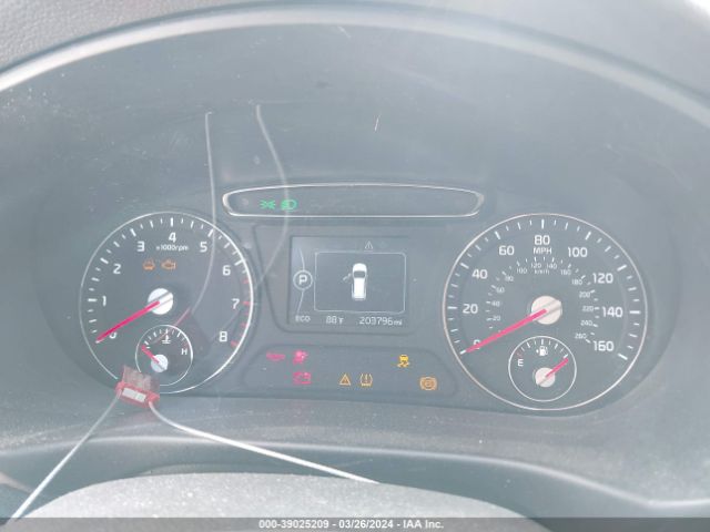 5XYPG4A37HG216931 KIA Sorento 2.4l Lx