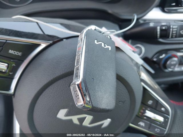 3KPF44AC2NE483049 KIA Forte Gt Manual