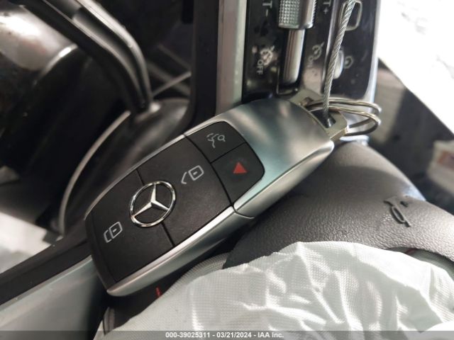 WDD3G4FB6KW020722 Mercedes-Benz A 220 4matic