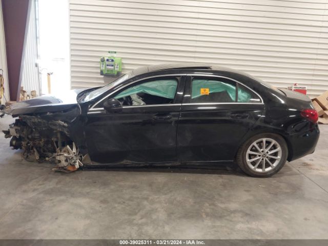 WDD3G4FB6KW020722 Mercedes-Benz A 220 4matic