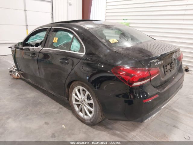 WDD3G4FB6KW020722 Mercedes-Benz A 220 4matic