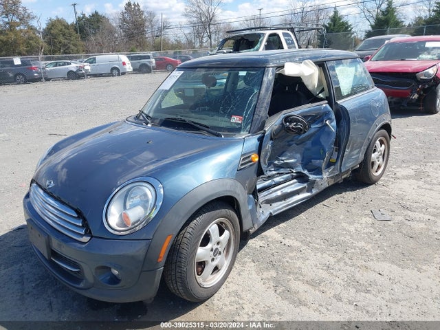 2011 MINI COOPER WMWSU3C5XBT183119 Photo 1