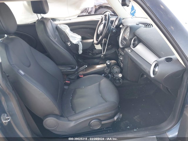 2011 MINI COOPER WMWSU3C5XBT183119 Photo 4