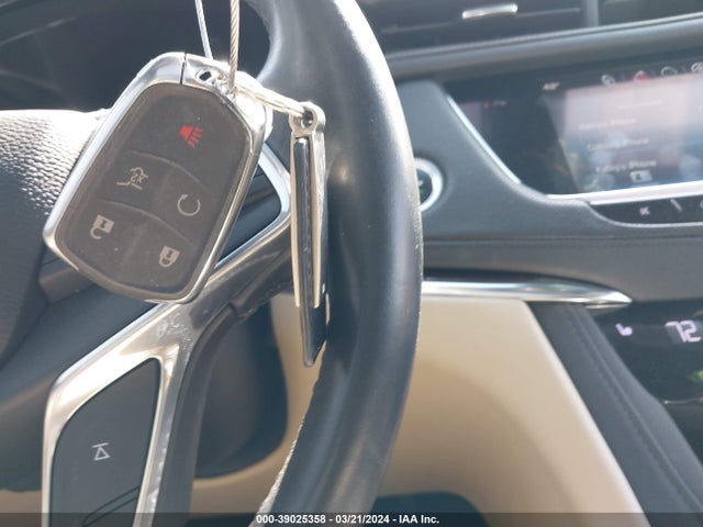 1GYKNDRS7HZ217715 Cadillac XT5 LUXURY
