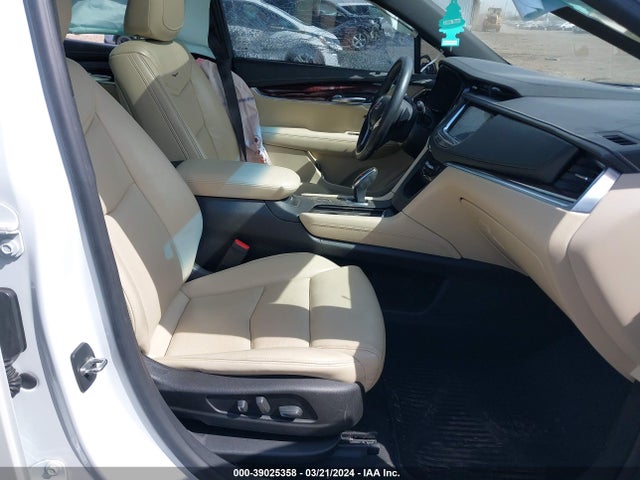1GYKNDRS7HZ217715 Cadillac XT5 LUXURY