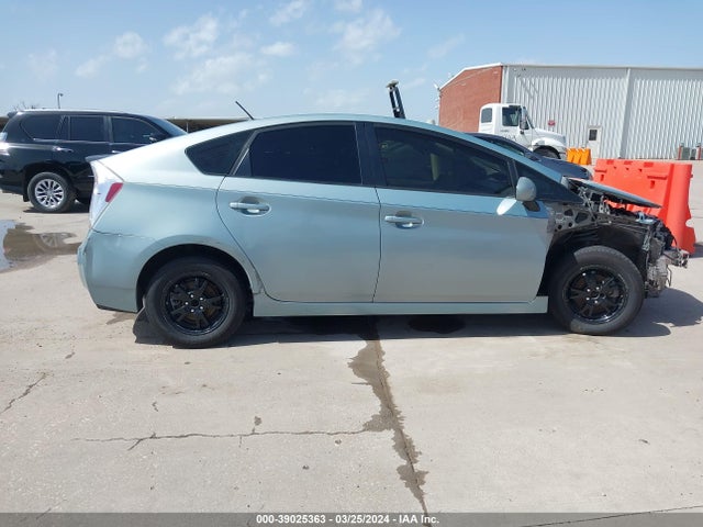 Toyota Prius Two 2014 JTDKN3DU5E1824621 Image 14