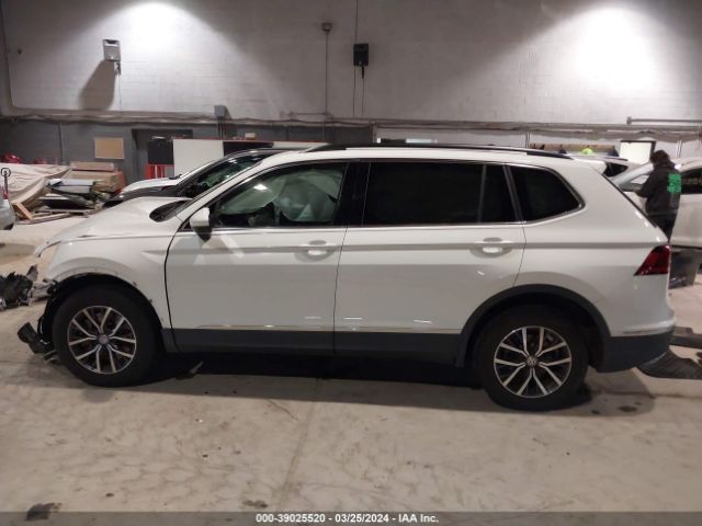 3VV2B7AX4LM019404 Volkswagen Tiguan 2.0t Se/2.0t Se R-line Black/2.0t Sel
