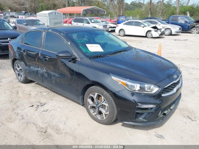 39025592 :رقم المزاد ، 3KPF24AD8ME370459 vin ، 2021 Kia Forte Lxs مزاد بيع