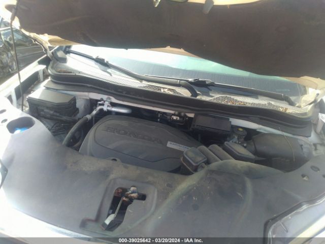 5FNYF5H1XJB024689 Honda PILOT LX