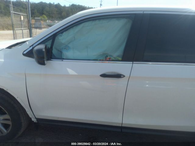 5FNYF5H1XJB024689 Honda PILOT LX