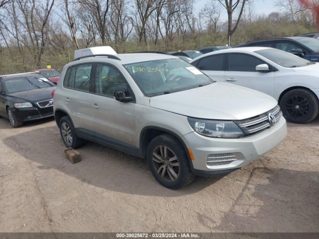 2015 Volkswagen Tiguan S მანქანა იყიდება აუქციონზე, vin: WVGAV7AX7FW594842, აუქციონის ნომერი: 39025672