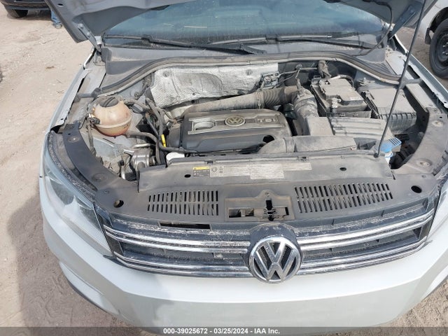 WVGAV7AX7FW594842 Volkswagen TIGUAN S