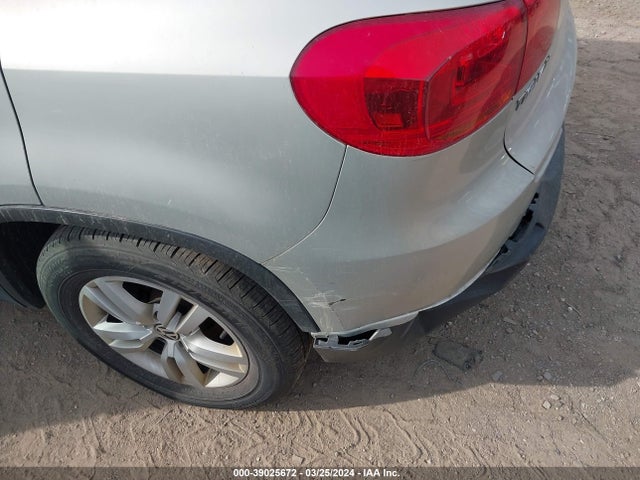 WVGAV7AX7FW594842 Volkswagen TIGUAN S