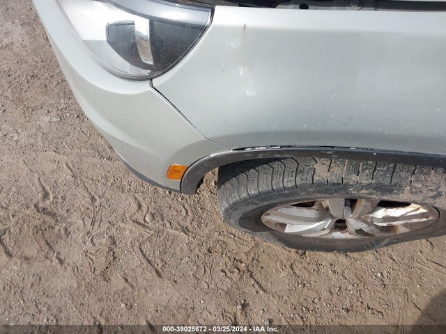 WVGAV7AX7FW594842 Volkswagen TIGUAN S