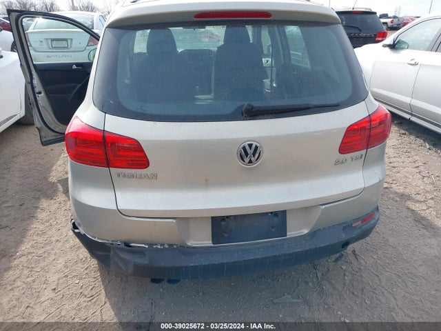 WVGAV7AX7FW594842 Volkswagen TIGUAN S