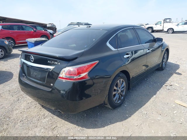 Продажа на аукционе авто 2015 Nissan Altima 2.5 S, vin: 1N4AL3AP7FC577923, номер лота: 39025681