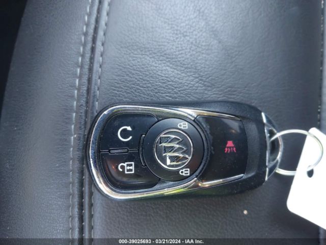 KL4CJCSB1JB661899 Buick Encore Essence