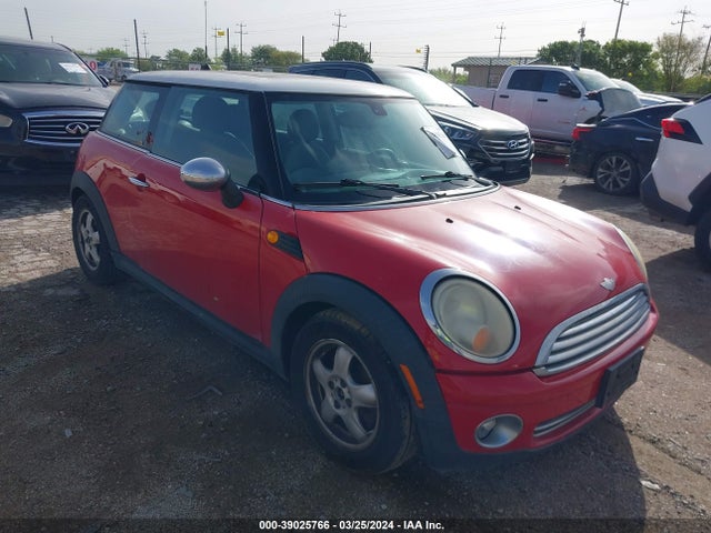 2007 MINI COOPER WMWMF33597TL77361 Photo 0