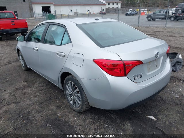 Toyota Corolla Xle 2019 2T1BURHE8KC171833 Image 3