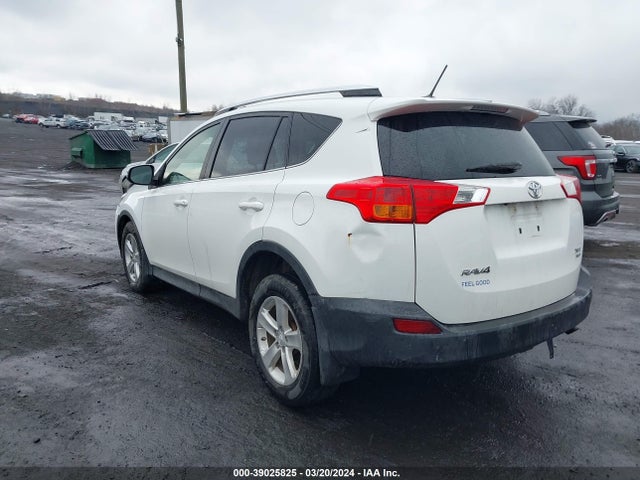 Toyota Rav4 Xle 2014 JTMRFREV4ED064833 Image 3