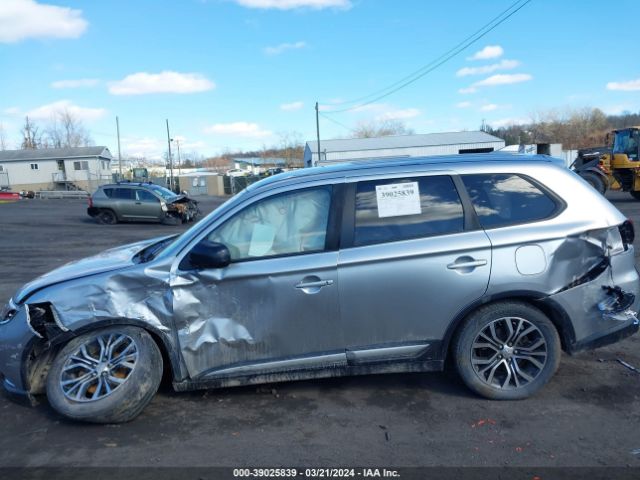 JA4AZ2A32JZ004007 Mitsubishi Outlander Es