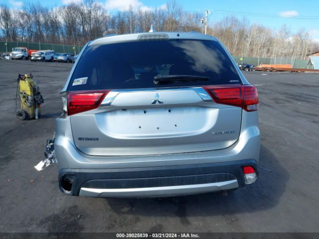 JA4AZ2A32JZ004007 Mitsubishi Outlander Es