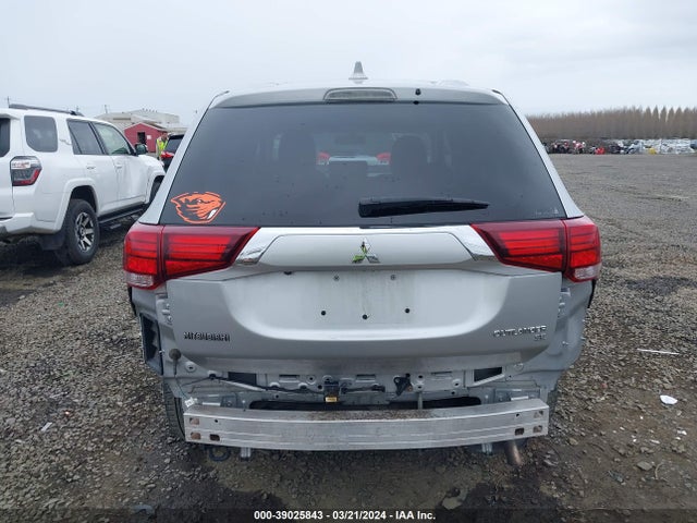 Mitsubishi Outlander Se 2018 JA4AZ3A31JJ001989 Image 17