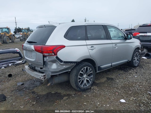 Mitsubishi Outlander Se 2018 JA4AZ3A31JJ001989 Image 4