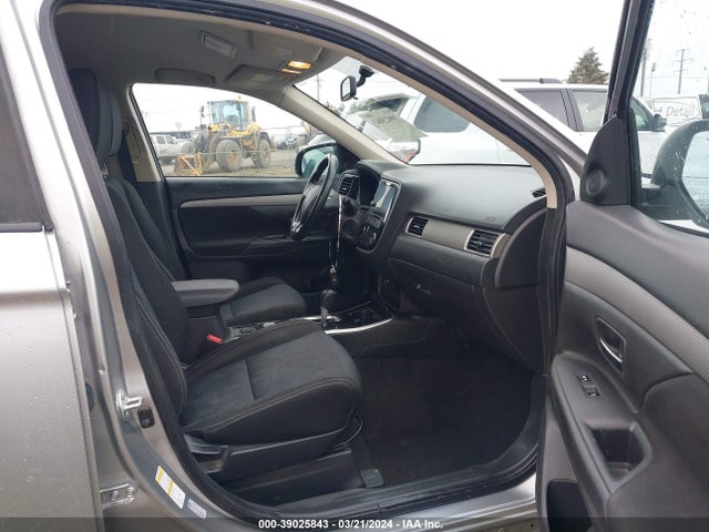 Mitsubishi Outlander Se 2018 JA4AZ3A31JJ001989 Image 5