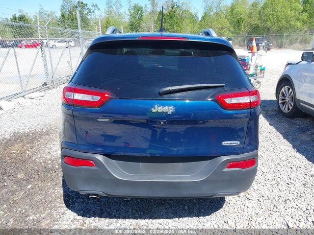 1C4PJLCB8JD552446 Jeep Cherokee Latitude Fwd