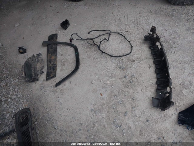 1C4PJLCB8JD552446 Jeep Cherokee Latitude Fwd