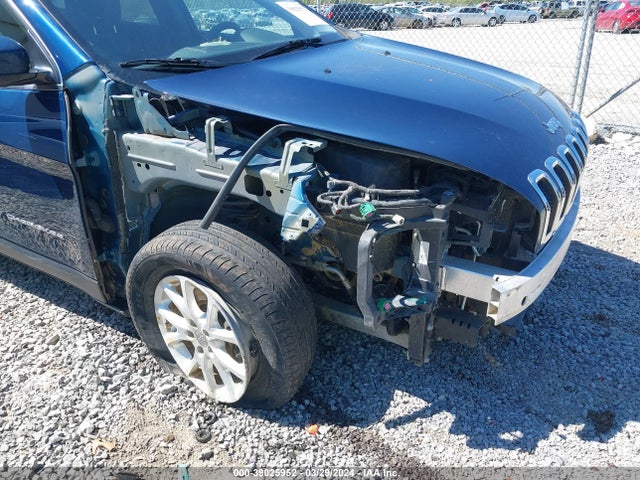 1C4PJLCB8JD552446 Jeep Cherokee Latitude Fwd