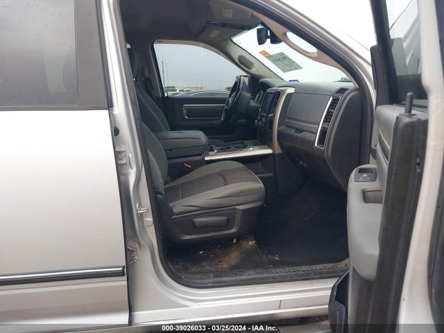 2013 RAM 1500 1C6RR6LT2DS707544 Photo 4