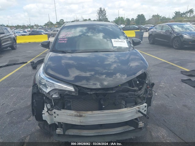 Toyota C-HR XLE 2019 NMTKHMBX5KR069445 Image 12
