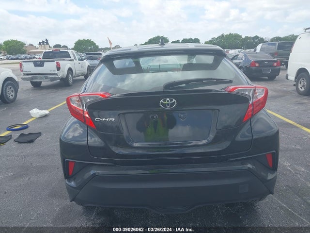 Toyota C-HR XLE 2019 NMTKHMBX5KR069445 Image 16