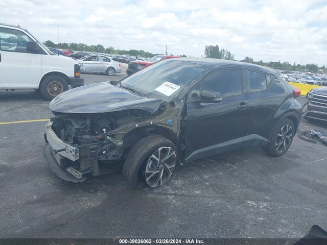 Toyota C-HR XLE 2019 NMTKHMBX5KR069445 Image 2