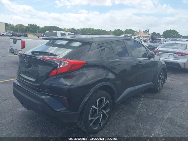 Toyota C-HR XLE 2019 NMTKHMBX5KR069445 Image 4